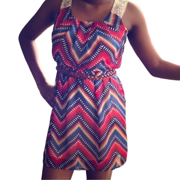 RED CAMEL, NWT, WOMENS CHEVRON PRINT, MINI DRESS WITH BELT. SIZE L - Picture 3 of 11